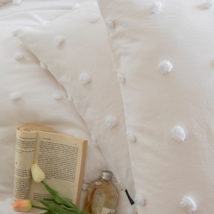 91家纺网 家纺一手货源 找家纺 贝尔 PELLHOME 复古风毛球剪花日式简约套件全棉水洗棉纯素色四件套（春节不打烊) 球球-奶白