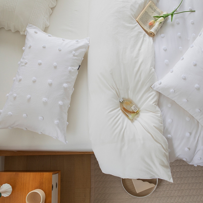 91家纺网 家纺一手货源 找家纺 贝尔 PELLHOME 复古风毛球剪花日式简约套件全棉水洗棉纯素色四件套（春节不打烊) 球球-奶白