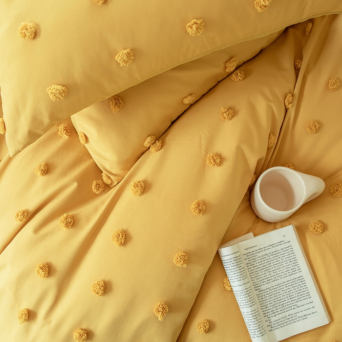 91家纺网 家纺一手货源 找家纺 贝尔 PELLHOME 复古风毛球剪花日式简约套件全棉水洗棉纯素色四件套（春节不打烊) 球球-奶黄