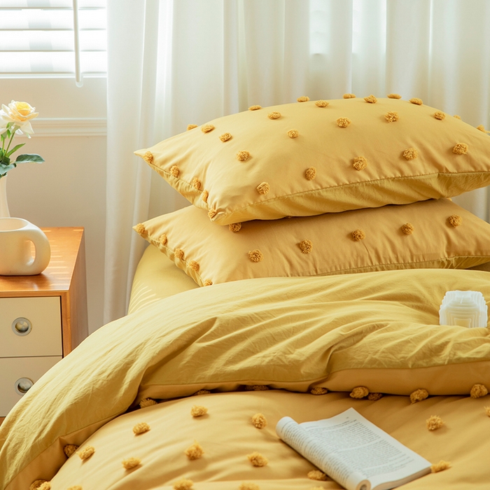 91家纺网 家纺一手货源 找家纺 贝尔 PELLHOME 复古风毛球剪花日式简约套件全棉水洗棉纯素色四件套（春节不打烊) 球球-奶黄