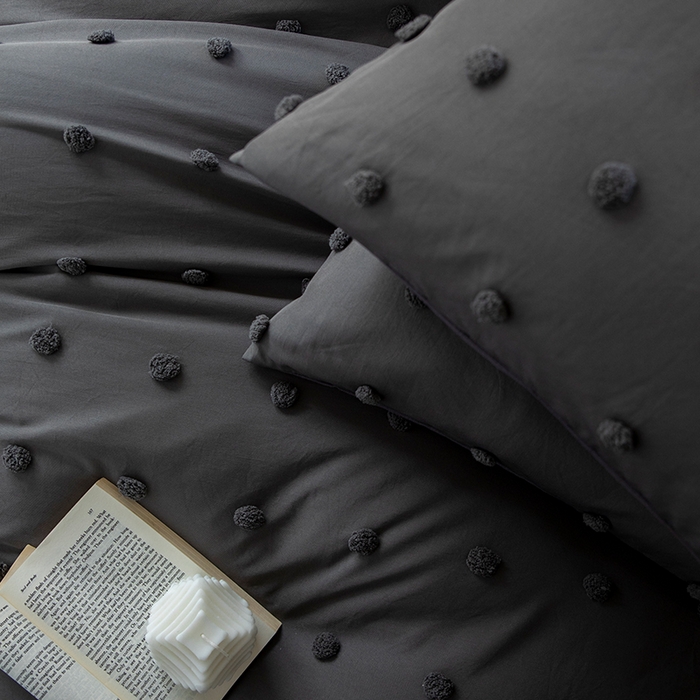 91家纺网 家纺一手货源 找家纺 贝尔 PELLHOME 复古风毛球剪花日式简约套件全棉水洗棉纯素色四件套（春节不打烊) 球球-深灰