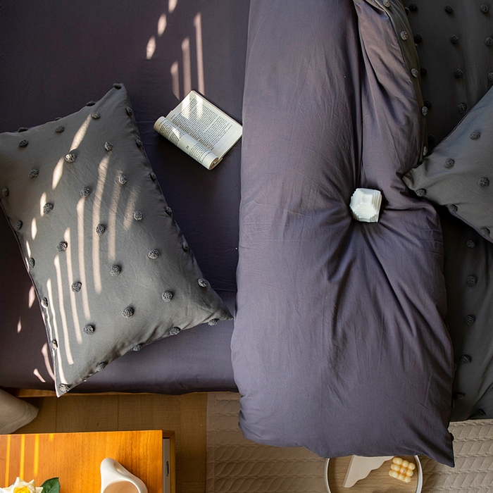 91家纺网 家纺一手货源 找家纺 贝尔 PELLHOME 复古风毛球剪花日式简约套件全棉水洗棉纯素色四件套（春节不打烊) 球球-深灰