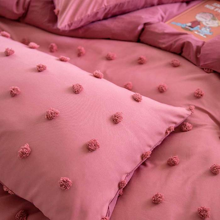 91家纺网 家纺一手货源 找家纺 贝尔 PELLHOME 复古风毛球剪花日式简约套件全棉水洗棉纯素色四件套（春节不打烊) 球球-嫣红