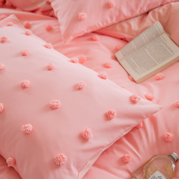 91家纺网 家纺一手货源 找家纺 贝尔 PELLHOME 复古风毛球剪花日式简约套件全棉水洗棉纯素色四件套（春节不打烊) 球球-氧粉