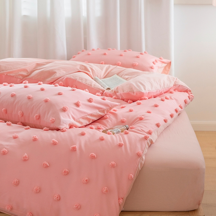 91家纺网 家纺一手货源 找家纺 贝尔 PELLHOME 复古风毛球剪花日式简约套件全棉水洗棉纯素色四件套（春节不打烊) 球球-氧粉