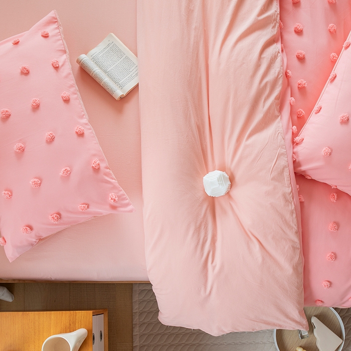 91家纺网 家纺一手货源 找家纺 贝尔 PELLHOME 复古风毛球剪花日式简约套件全棉水洗棉纯素色四件套（春节不打烊) 球球-氧粉