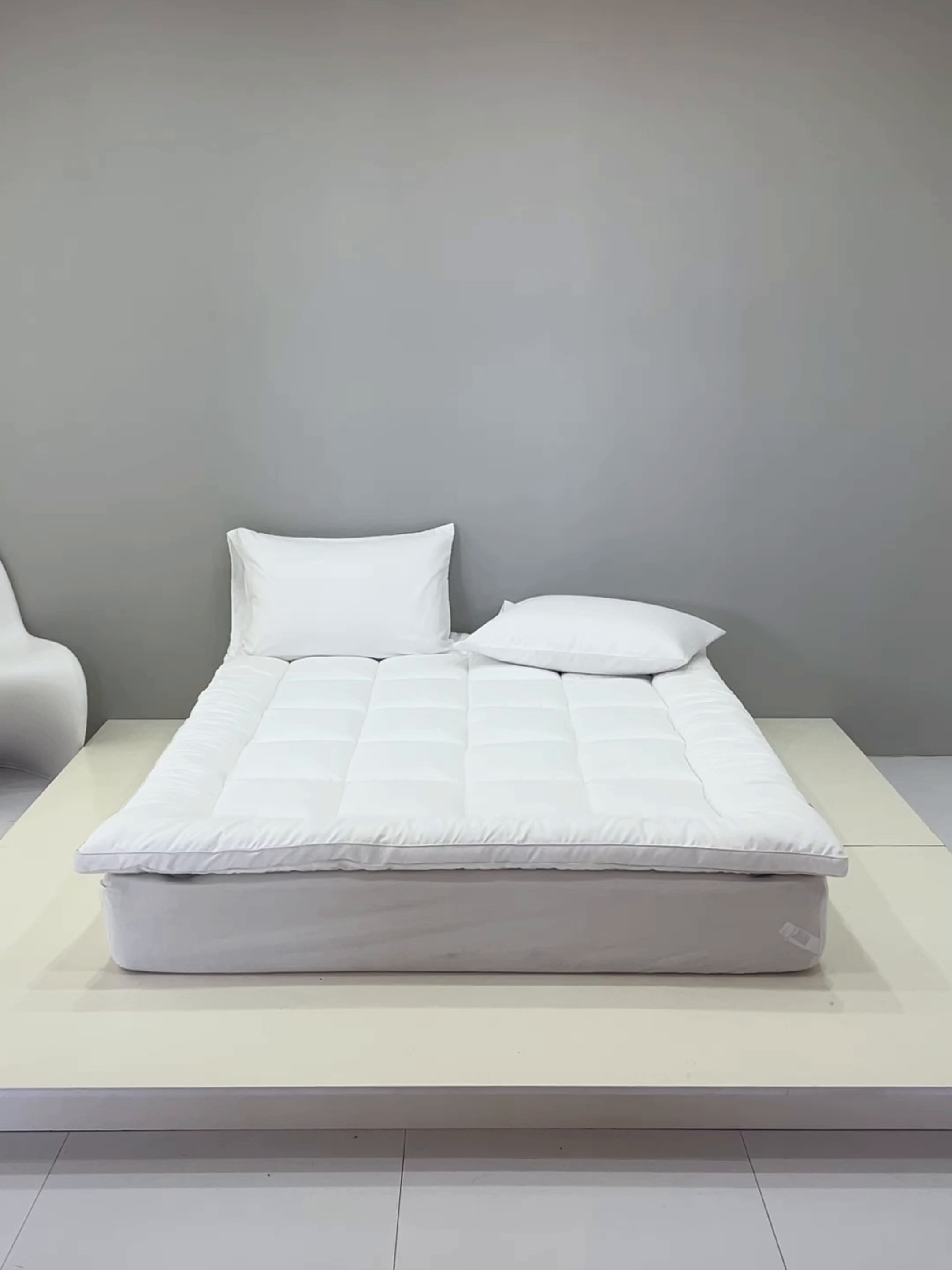 91家纺网 家纺一手货源 找家纺 三味舒屋 2025新款奶芙系列三防立体床褥（送枕套） 奶芙白