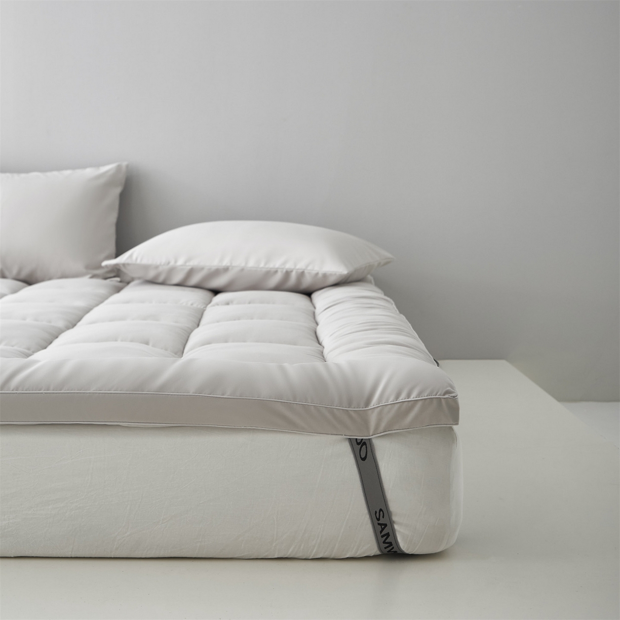 91家纺网 家纺一手货源 找家纺 三味舒屋 2025新款奶芙系列三防立体床褥（送枕套） 奶芙灰