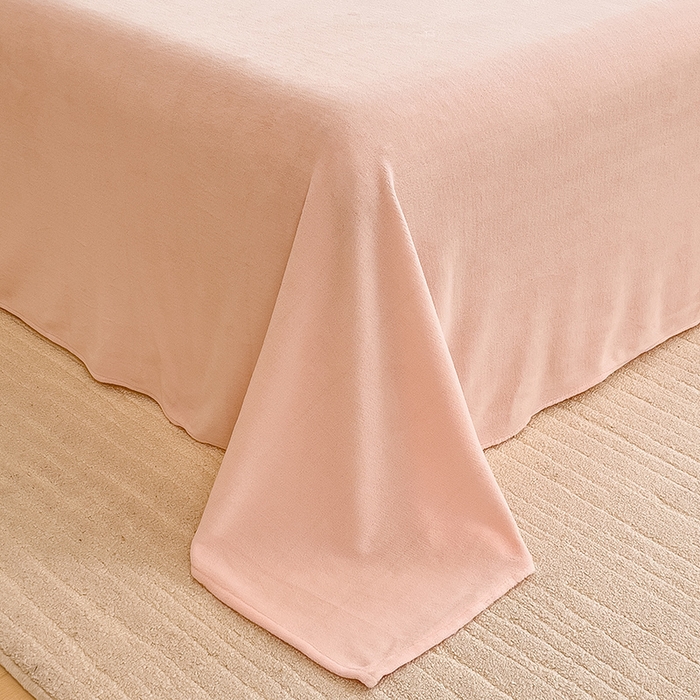 91家纺网 家纺一手货源 找家纺 摩妮卡 2025新款A类加厚兔毛雕花牛奶绒四件套 茶花-粉