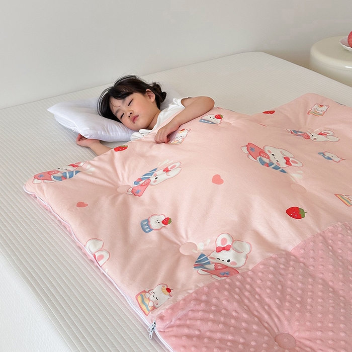 91家纺网 家纺一手货源 找家纺 嗨生活 2025秋冬加厚儿童睡袋全棉+豆豆绒一体防踢被儿童睡袋 萌小兔