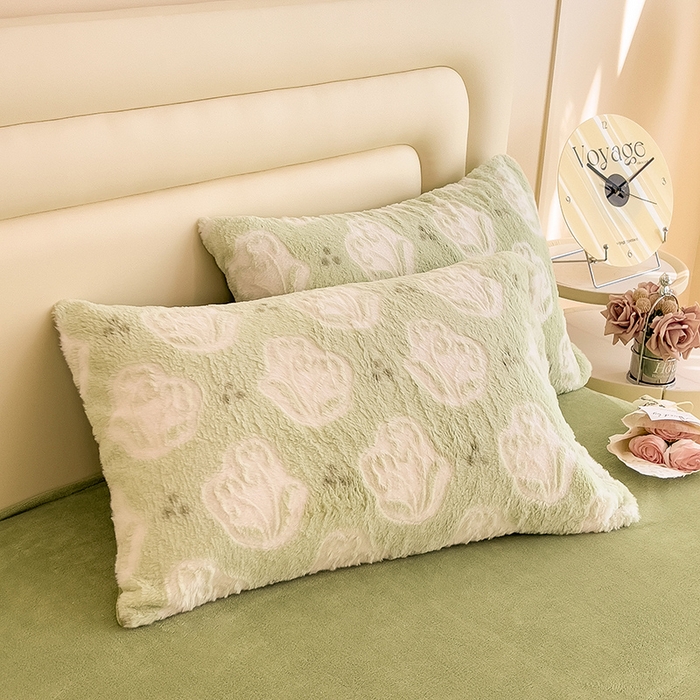 91家纺网 家纺一手货源 找家纺 摩妮卡 2025新款A类加厚兔毛雕花牛奶绒四件套 茶花-绿