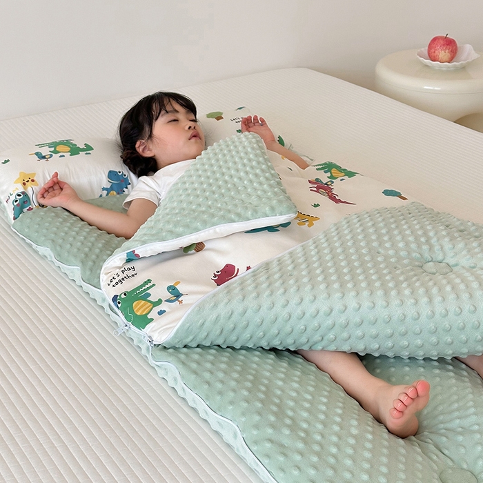 91家纺网 家纺一手货源 找家纺 嗨生活 2025秋冬加厚儿童睡袋全棉+豆豆绒一体防踢被儿童睡袋 奇妙恐龙