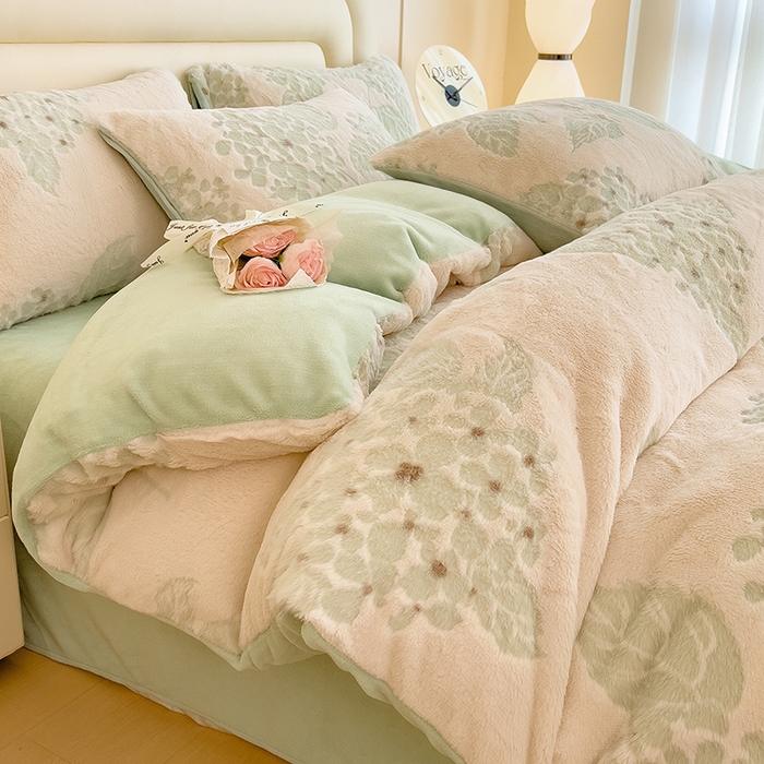 摩妮卡 2025新款A类加厚兔毛雕花牛奶绒四件套 繁花-浅绿