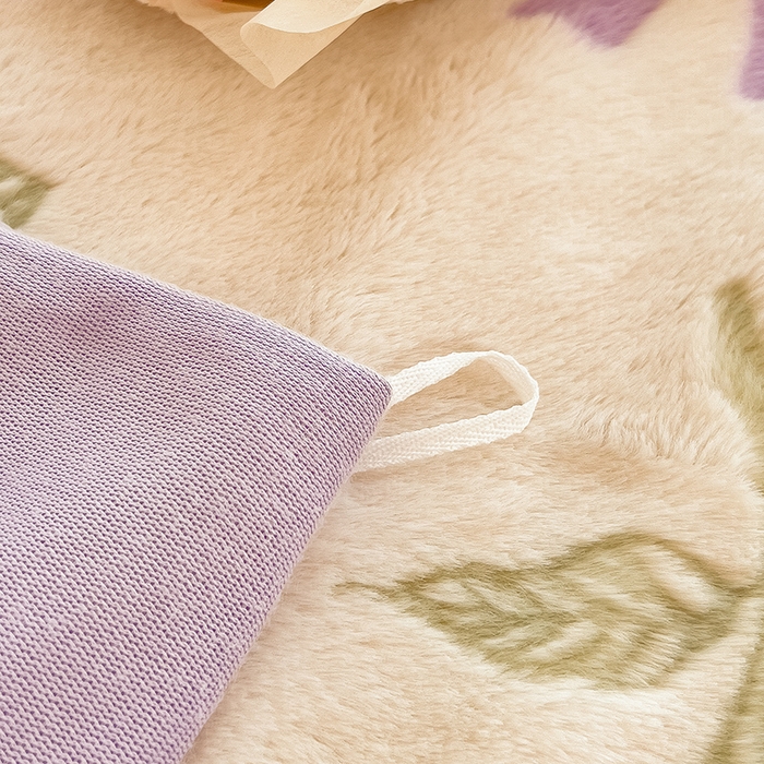 91家纺网 家纺一手货源 找家纺 摩妮卡 2025新款A类加厚兔毛雕花牛奶绒四件套 向阳花开-紫