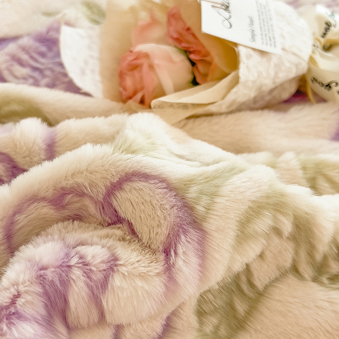 91家纺网 家纺一手货源 找家纺 摩妮卡 2025新款A类加厚兔毛雕花牛奶绒四件套 向阳花开-紫