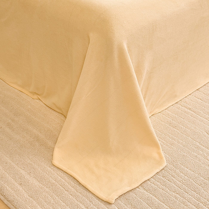 91家纺网 家纺一手货源 找家纺 （总）摩妮卡 2025新款A类加厚兔毛雕花牛奶绒四件套