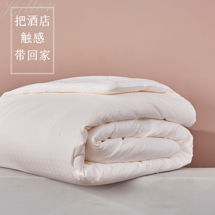 91家纺网 家纺一手货源 找家纺 （总）贝尔 PELLHOMEA类全棉提花大豆被春秋被子保暖加厚冬被芯四季通用场景一（可抖音代发）