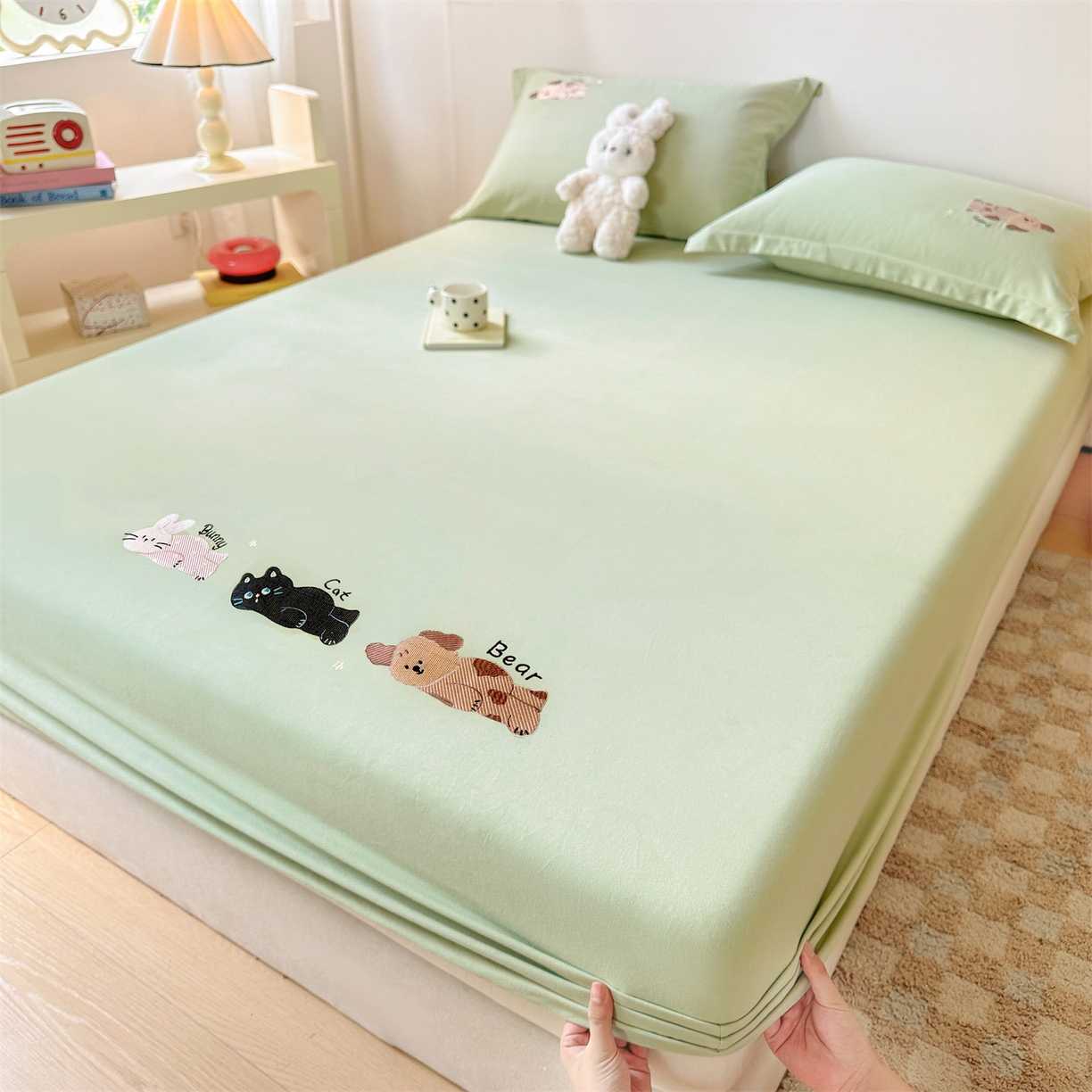 91家纺网 家纺一手货源 找家纺 笙意家纺 2025新款全棉纯棉磨毛刺绣单品床笠 床笠单件 萌宠-春野绿