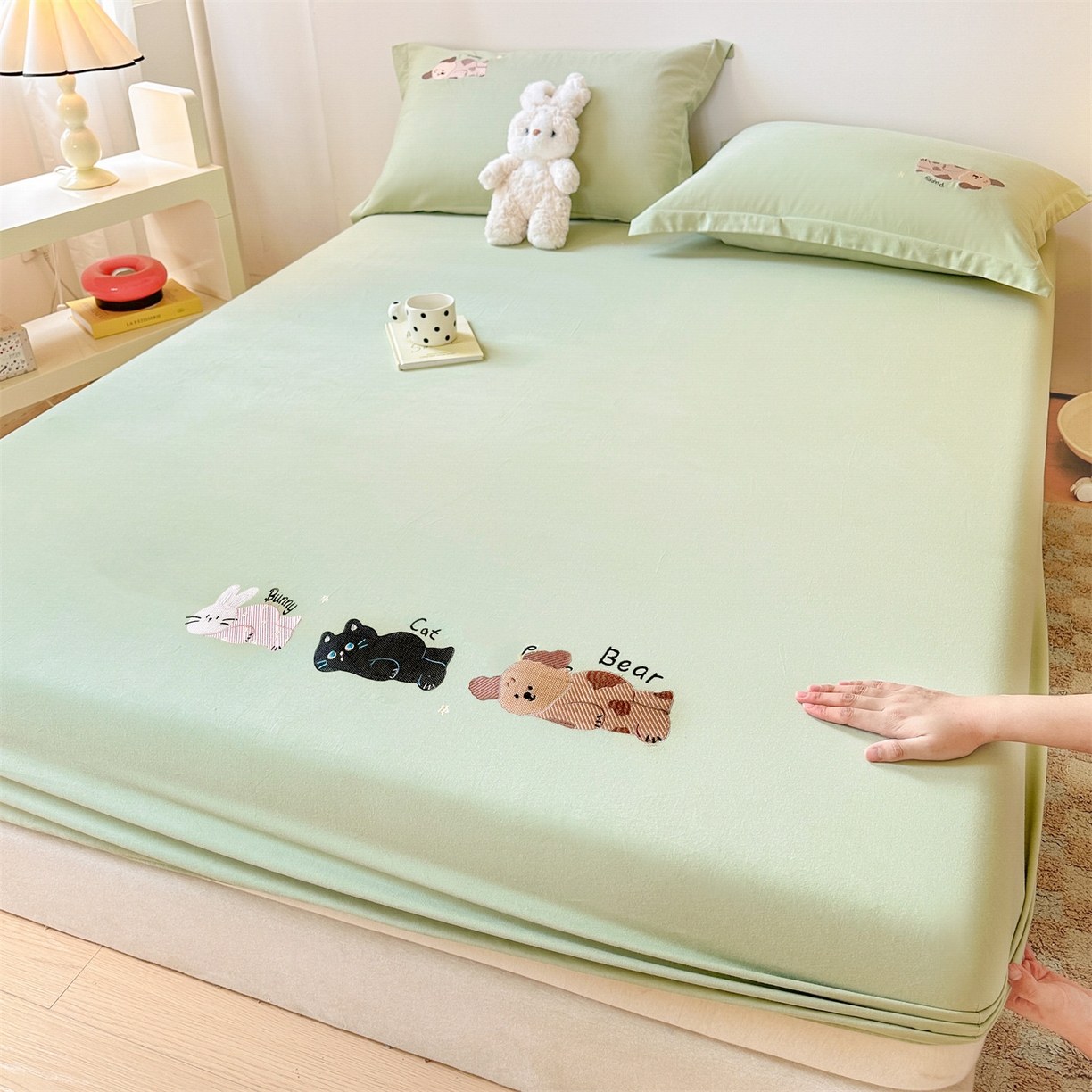 91家纺网 家纺一手货源 找家纺 笙意家纺 2025新款全棉纯棉磨毛刺绣单品床笠 床笠单件 萌宠-春野绿