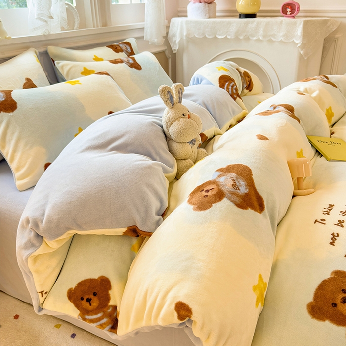 91家纺网 家纺一手货源 找家纺 （总）摩妮卡 摩妮卡 2025新款加厚款小清新牛奶绒印花四件套床单款床笠单被套