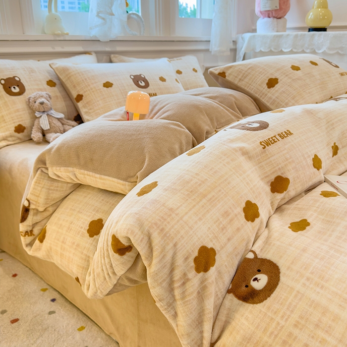 91家纺网 家纺一手货源 找家纺 （总）摩妮卡 摩妮卡 2025新款加厚款小清新牛奶绒印花四件套床单款床笠单被套