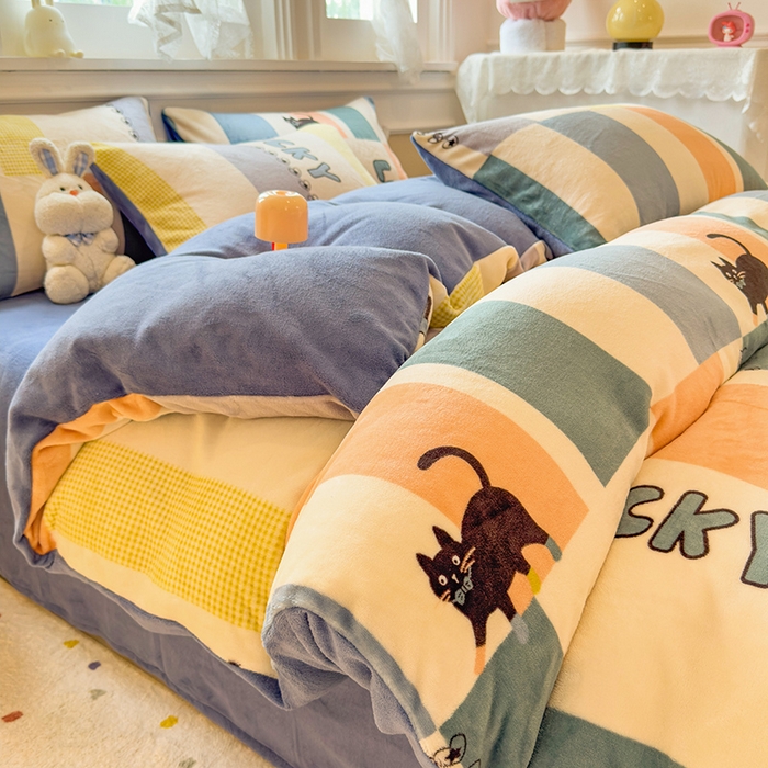 91家纺网 家纺一手货源 找家纺 （总）摩妮卡 摩妮卡 2025新款加厚款小清新牛奶绒印花四件套床单款床笠单被套