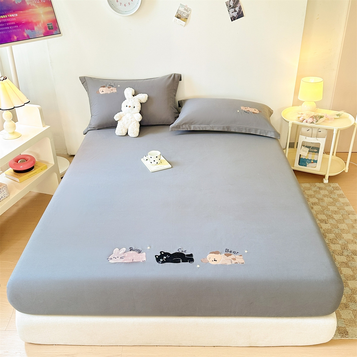 91家纺网 家纺一手货源 找家纺 笙意家纺 2025新款全棉纯棉磨毛刺绣单品床笠 床笠单件 萌宠-魅影灰