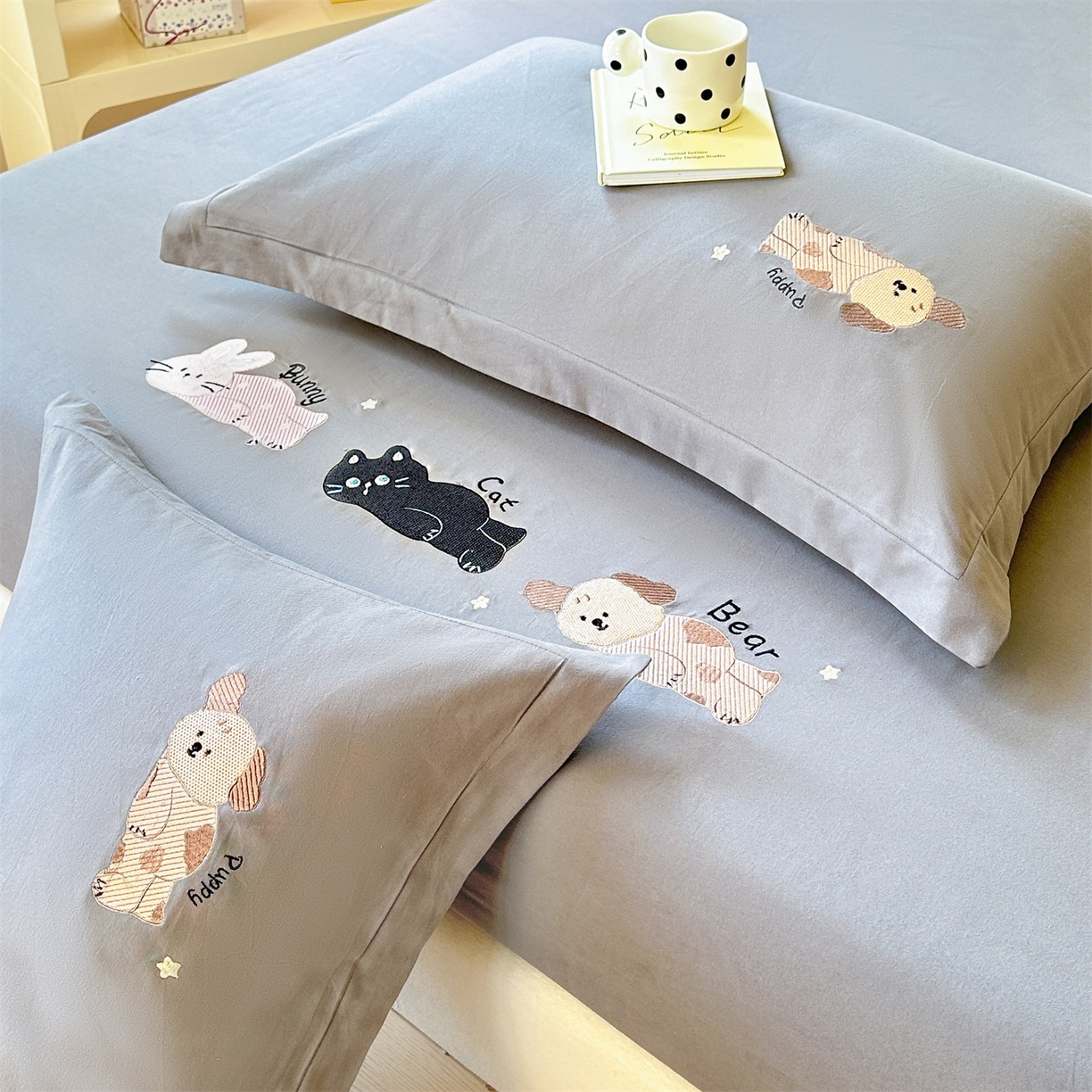 91家纺网 家纺一手货源 找家纺 笙意家纺 2025新款全棉纯棉磨毛刺绣单品床笠 床笠单件 萌宠-魅影灰