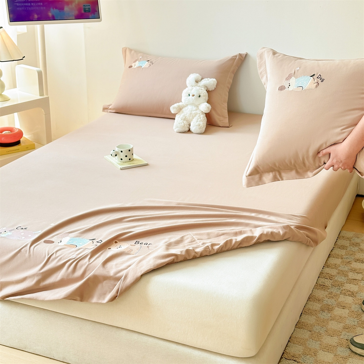 91家纺网 家纺一手货源 找家纺 笙意家纺 2025新款全棉纯棉磨毛刺绣单品床笠 床笠单件 萌宠-热带棕