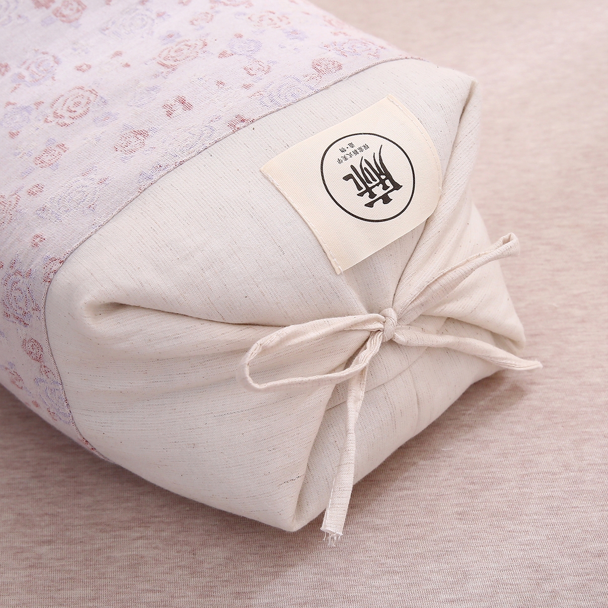 91家纺网 家纺一手货源 找家纺 梦叶草 2025新款国风棉麻荞麦枕芯可调节高度荞麦枕护颈椎反弓苦荞麦枕头 国风棉麻荞麦枕-浅脂玫