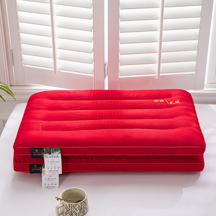 91家纺网 家纺一手货源 找家纺 （总）仁宇枕业 2025新款新品 新娘新郎大红结婚枕头婚庆定型低枕头枕芯