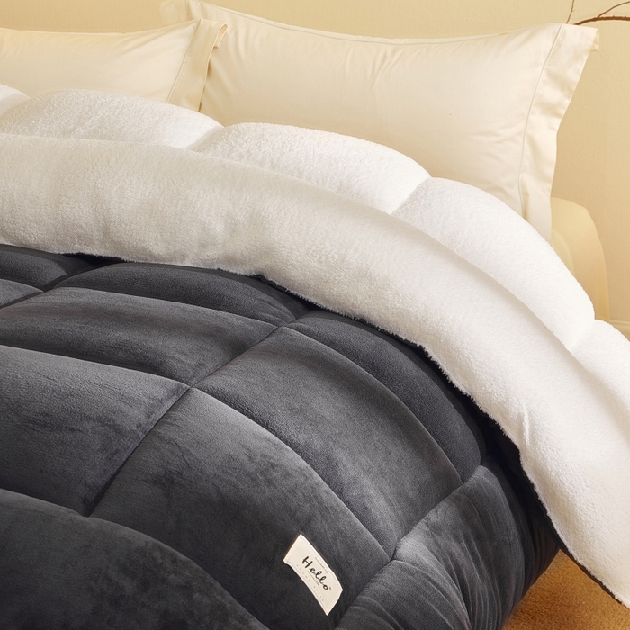 91家纺网 家纺一手货源 找家纺 梦恬佳 2025新款180克牛奶绒羊羔绒加厚冬被 被子被芯 牛奶绒-灰拼白