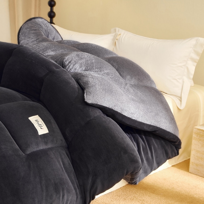 91家纺网 家纺一手货源 找家纺 梦恬佳 2025新款180克牛奶绒羊羔绒加厚冬被 被子被芯 牛奶绒-灰拼灰