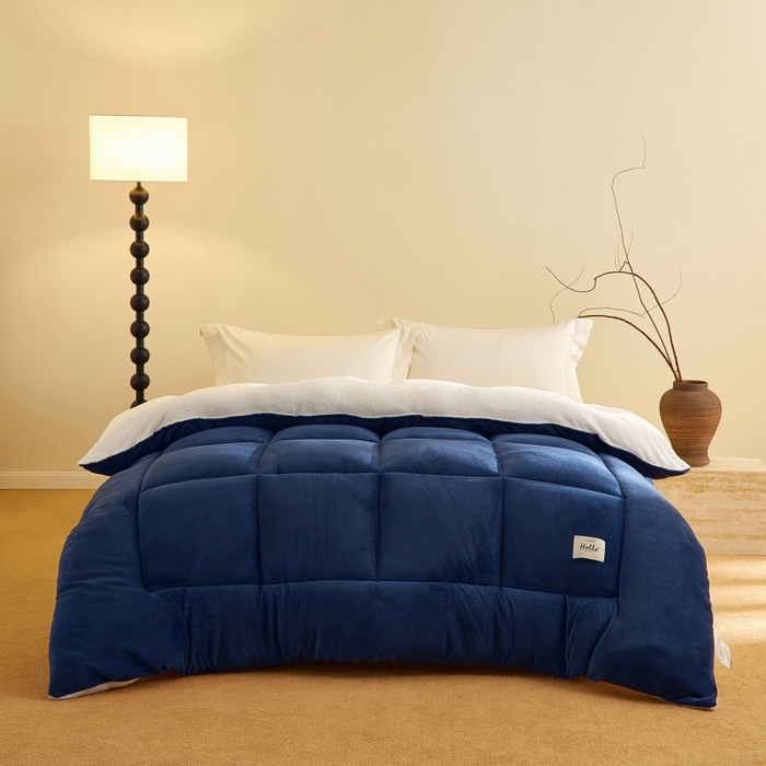 91家纺网 家纺一手货源 找家纺 梦恬佳 2025新款180克牛奶绒羊羔绒加厚冬被 被子被芯 牛奶绒-蓝拼白