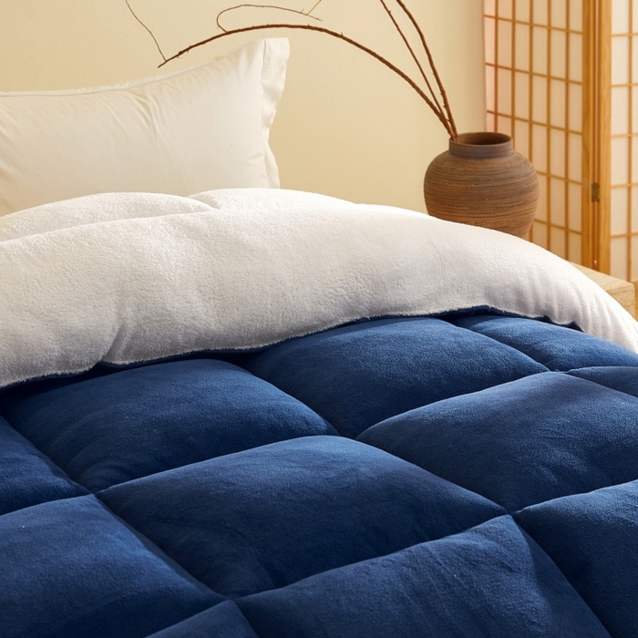 91家纺网 家纺一手货源 找家纺 梦恬佳 2025新款180克牛奶绒羊羔绒加厚冬被 被子被芯 牛奶绒-蓝拼白