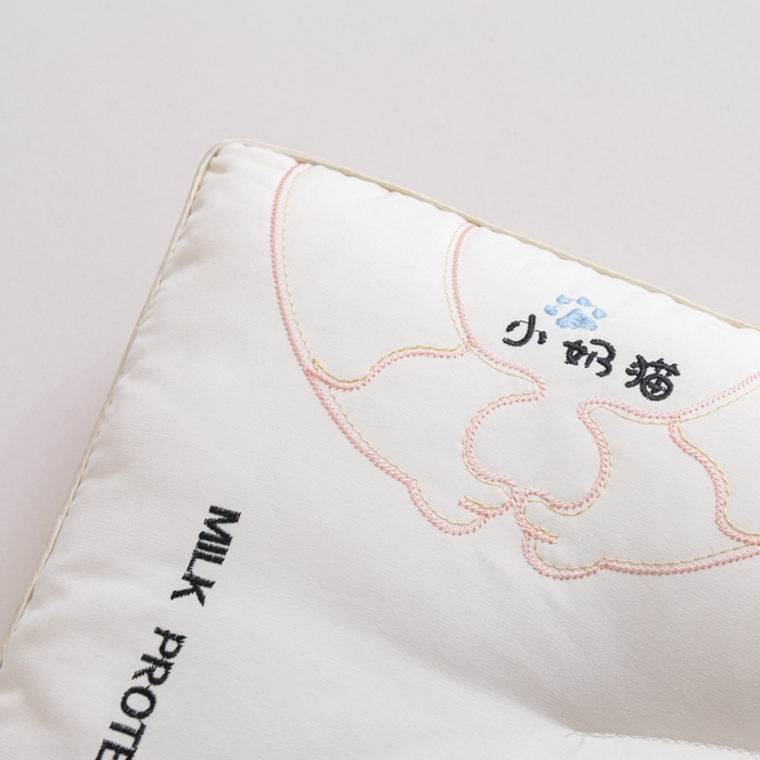 91家纺网 家纺一手货源 找家纺 （总）仁宇枕业 2025新款新品小奶猫亲子幼儿园儿童学生成人定型低枕头枕芯