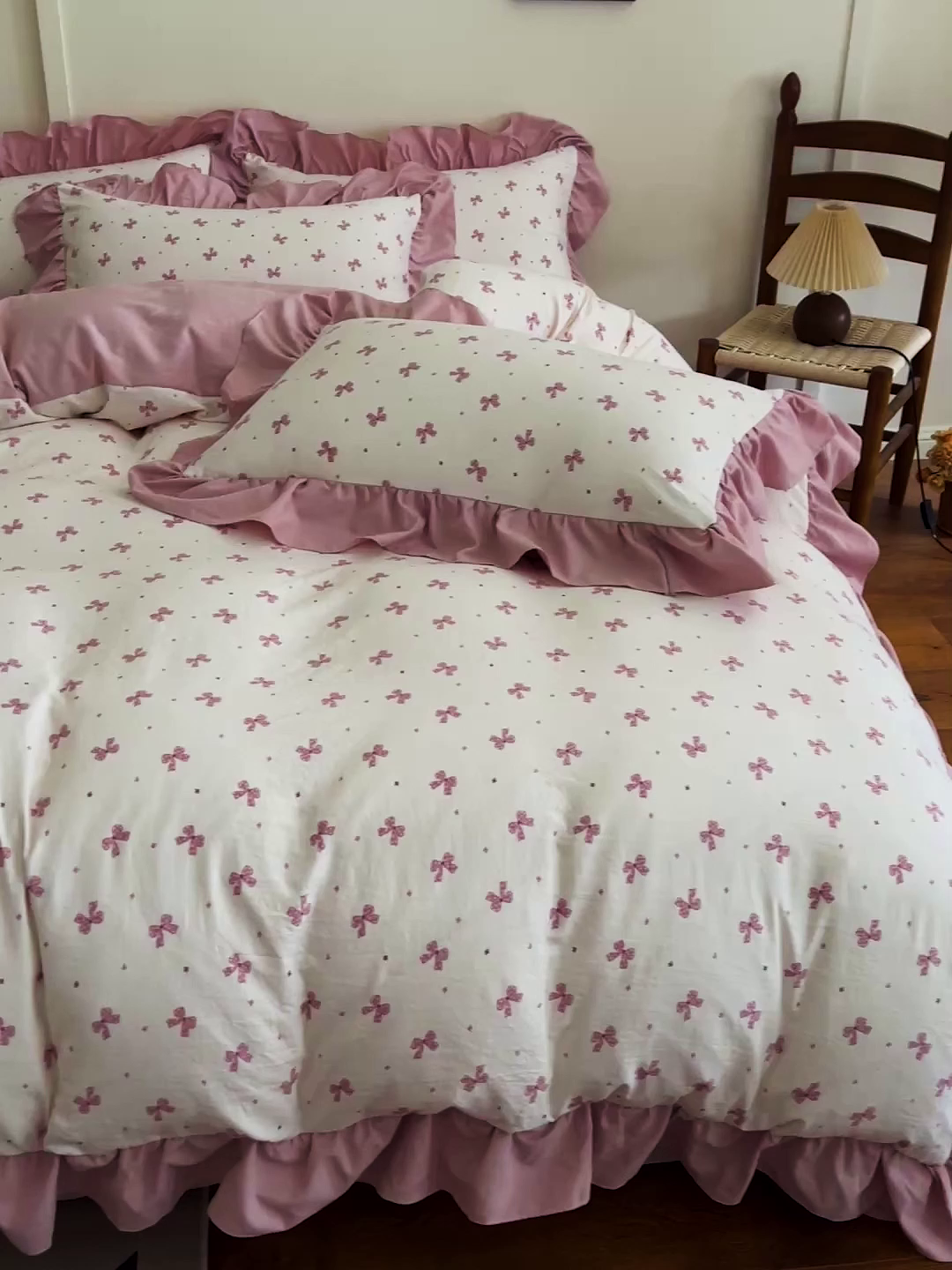 91家纺网 家纺一手货源 找家纺 梦莱斯 2025新款高克重云感棉四件套-花边款 若梦红