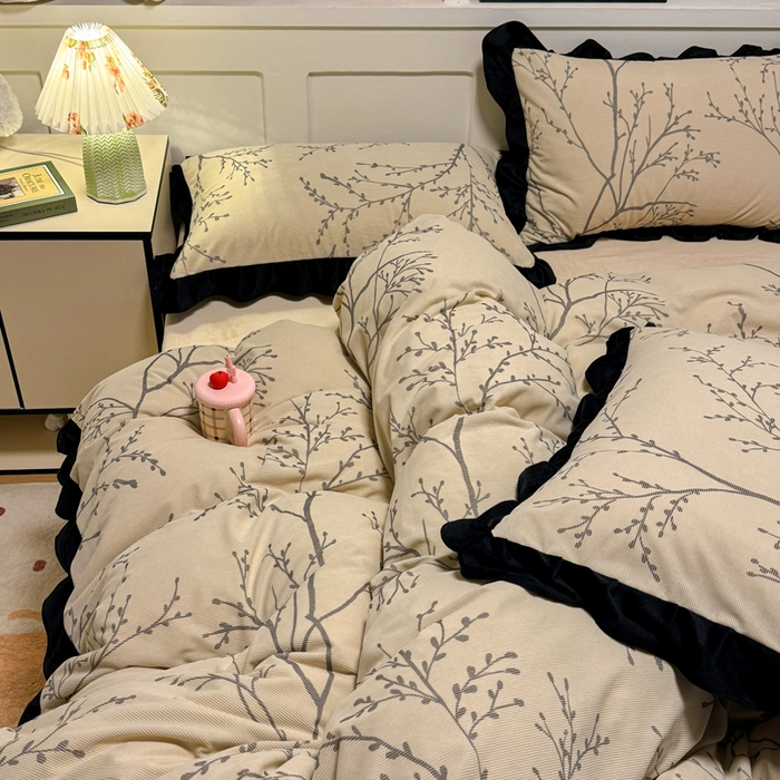 91家纺网 家纺一手货源 找家纺 宅家居 2025新款轻法式小香风灯芯绒提花立体韩版花边牛奶绒四件套-实拍风 花枝