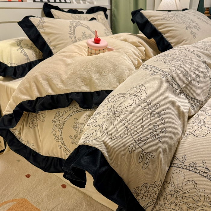 宅家居 2025新款轻法式小香风灯芯绒提花立体韩版花边牛奶绒四件套-实拍风 镜花
