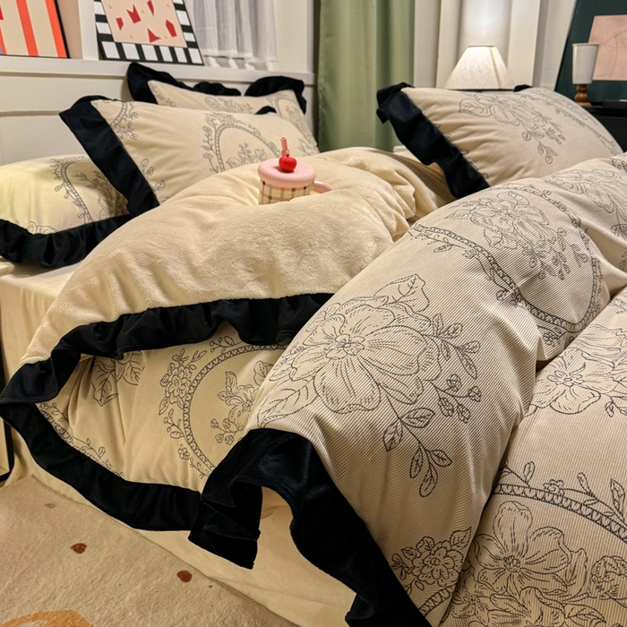 91家纺网 家纺一手货源 找家纺 宅家居 2025新款轻法式小香风灯芯绒提花立体韩版花边牛奶绒四件套-实拍风 镜花