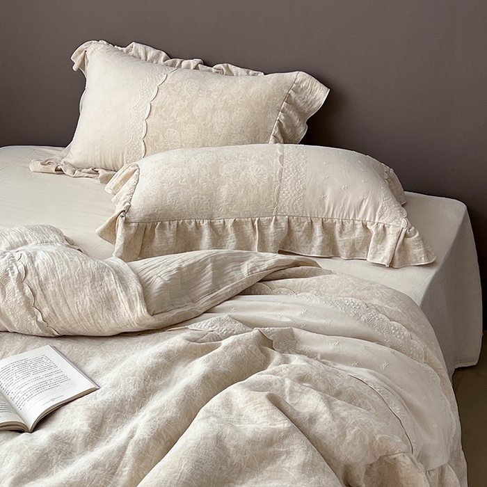 91家纺网 家纺一手货源 找家纺 （总）贝尔 2025新款棉麻色织提花双层纱蕾丝花边款四件套