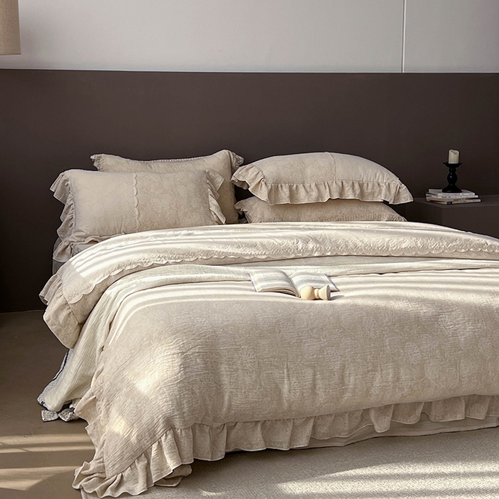 91家纺网 家纺一手货源 找家纺 （总）贝尔 2025新款棉麻色织提花双层纱蕾丝花边款四件套