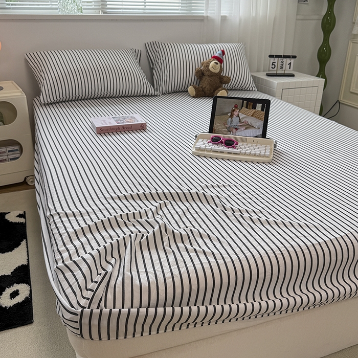 91家纺网 家纺一手货源 找家纺 觅妮家纺 2025新款全消光200g简约高克重秋冬加厚双拼牛奶绒单被套 浅粉灰