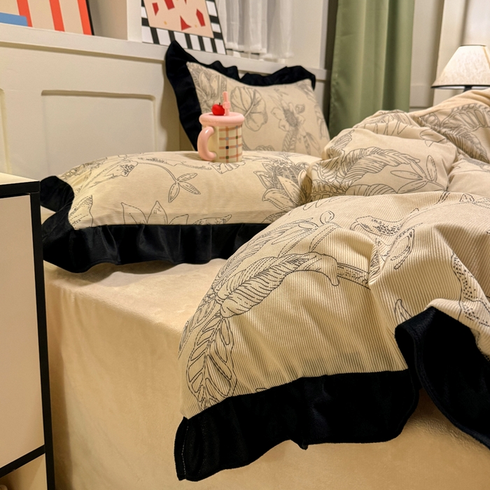 91家纺网 家纺一手货源 找家纺 宅家居 2025新款轻法式小香风灯芯绒提花立体韩版花边牛奶绒四件套-实拍风 语叶