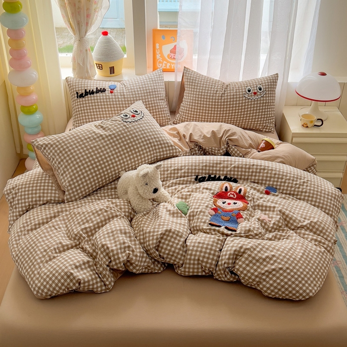 91家纺网 家纺一手货源 找家纺 易辰美 2025新款水洗棉毛巾绣卡通四件套 拉布布