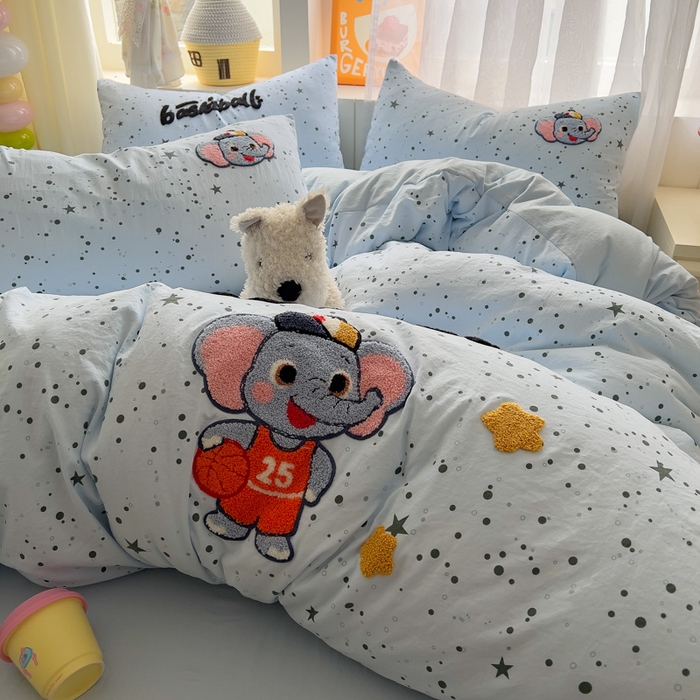 91家纺网 家纺一手货源 找家纺 易辰美 2025新款水洗棉毛巾绣卡通四件套 篮球小象