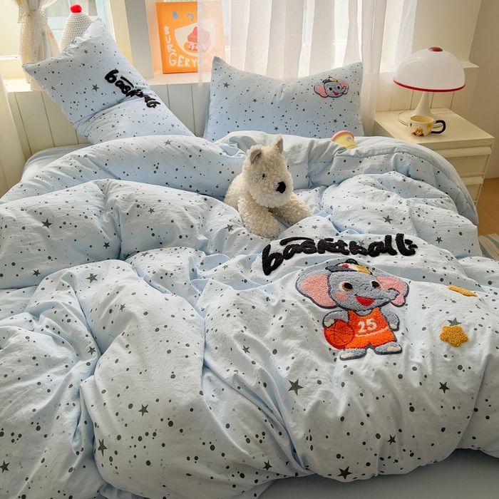 91家纺网 家纺一手货源 找家纺 易辰美 2025新款水洗棉毛巾绣卡通四件套 篮球小象