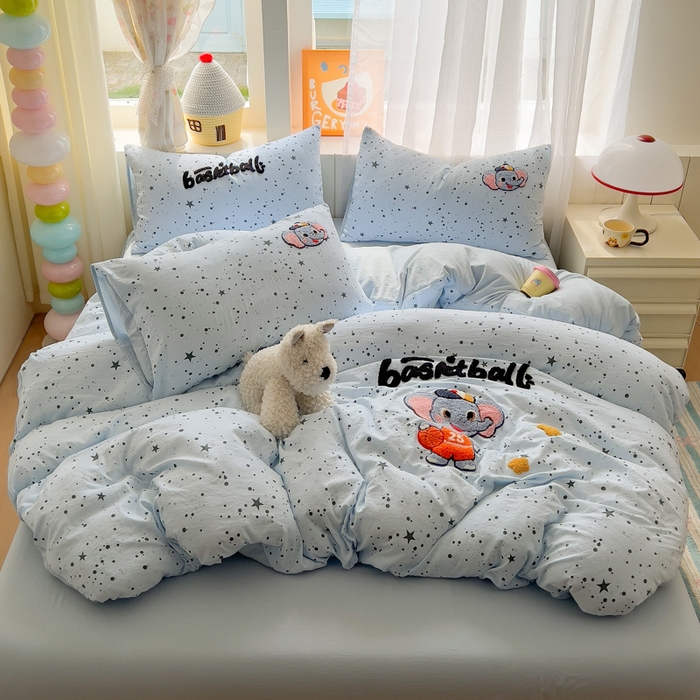 91家纺网 家纺一手货源 找家纺 易辰美 2025新款水洗棉毛巾绣卡通四件套 篮球小象