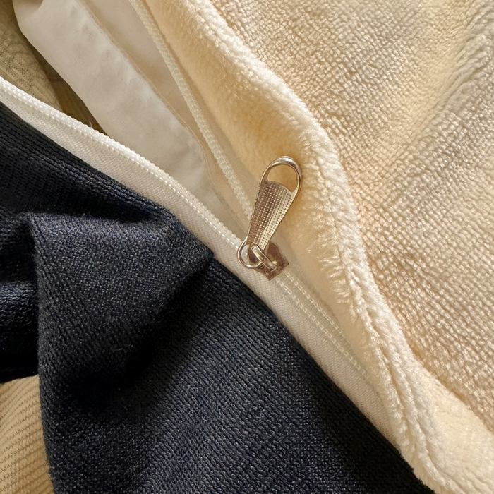 91家纺网 家纺一手货源 找家纺 宅家居 2025新款轻法式小香风灯芯绒提花立体韩版花边牛奶绒四件套-实拍风 语叶