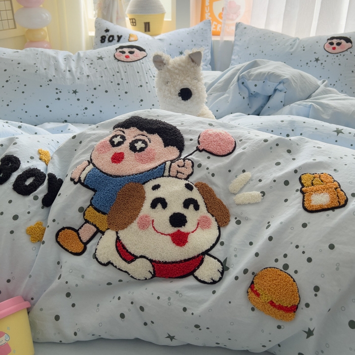 91家纺网 家纺一手货源 找家纺 易辰美 2025新款水洗棉毛巾绣卡通四件套 小新与大白